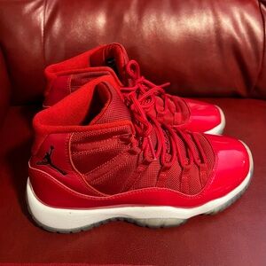 Jordan 11 Retro Sneakers